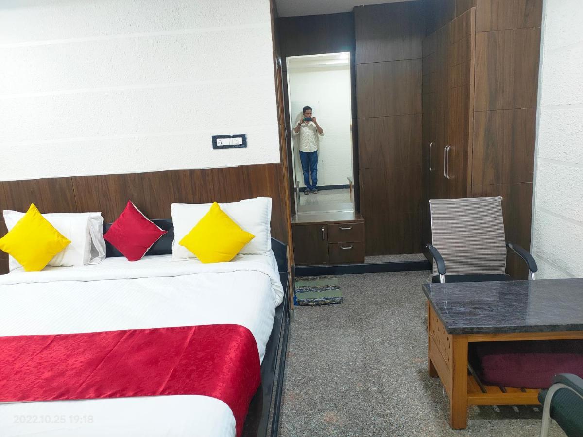 Hotel New Maruthi Inn, Lb Nagar Hyderabad Exterior photo