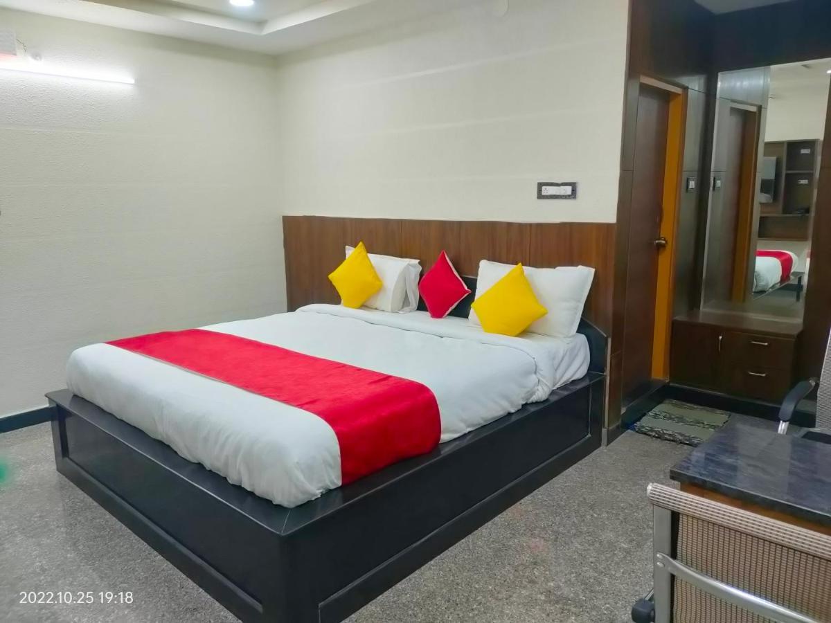 Hotel New Maruthi Inn, Lb Nagar Hyderabad Exterior photo