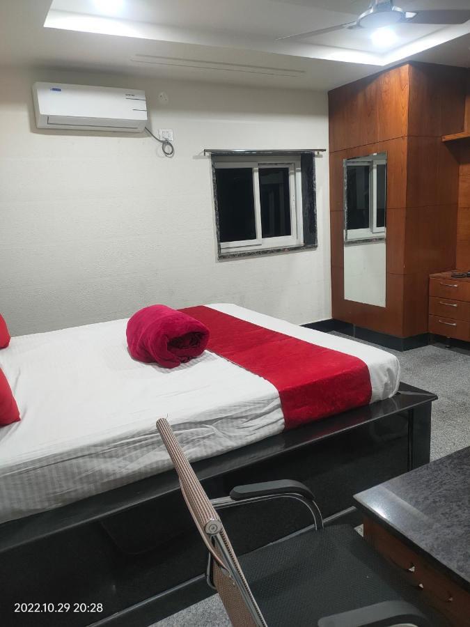 Hotel New Maruthi Inn, Lb Nagar Hyderabad Exterior photo
