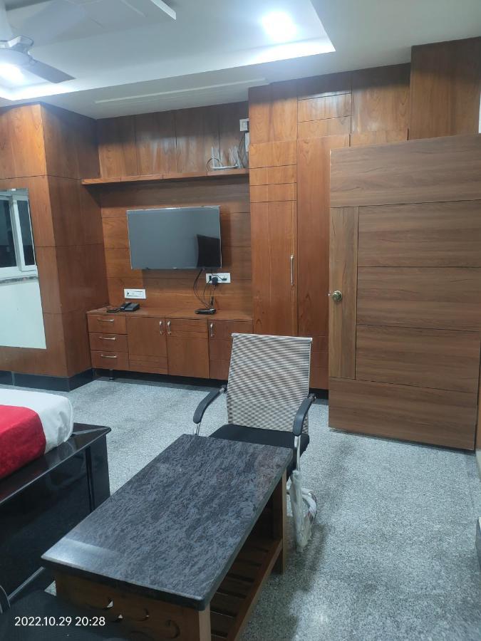 Hotel New Maruthi Inn, Lb Nagar Hyderabad Exterior photo