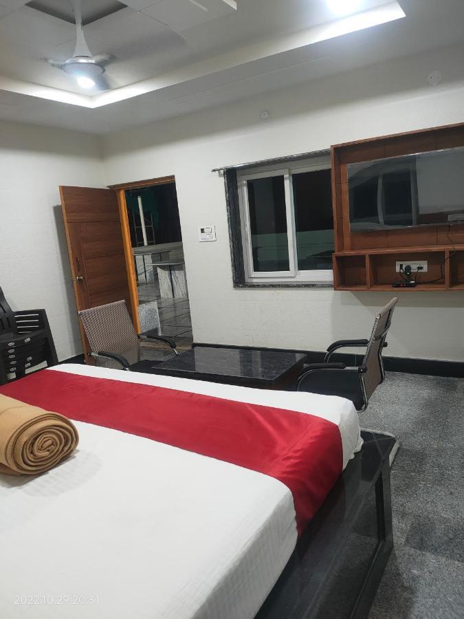 Hotel New Maruthi Inn, Lb Nagar Hyderabad Exterior photo