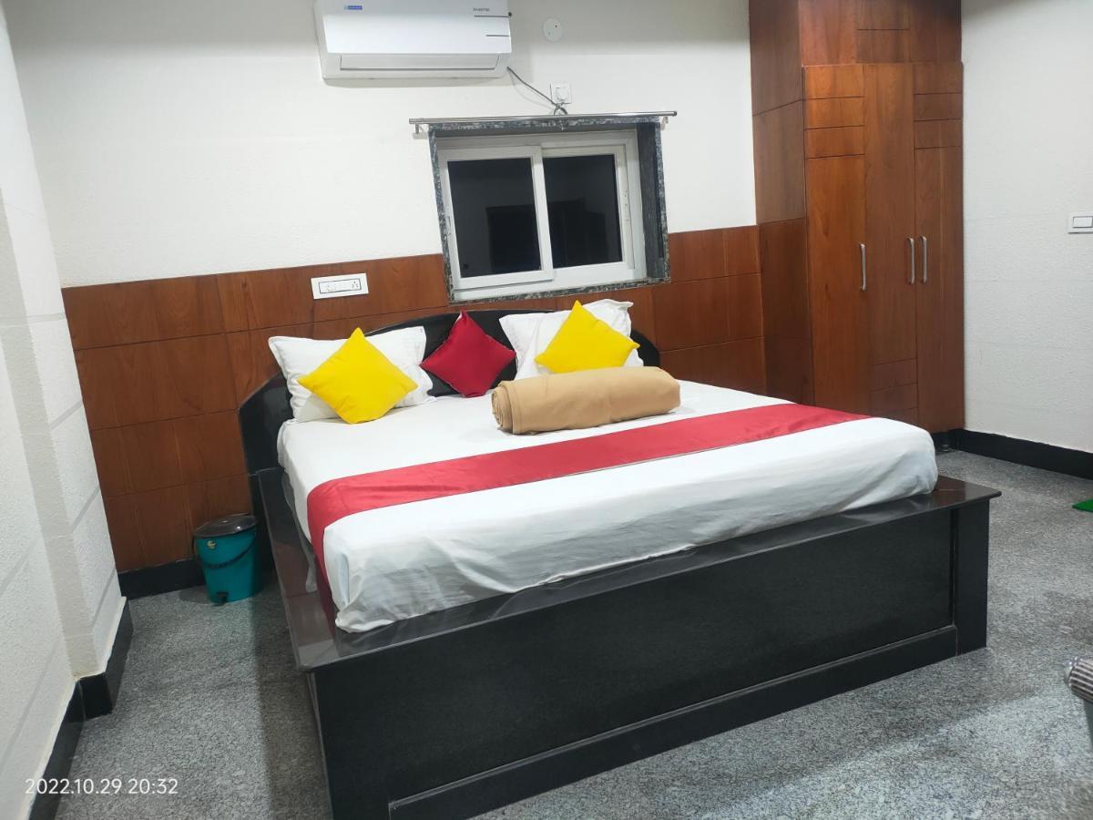 Hotel New Maruthi Inn, Lb Nagar Hyderabad Exterior photo