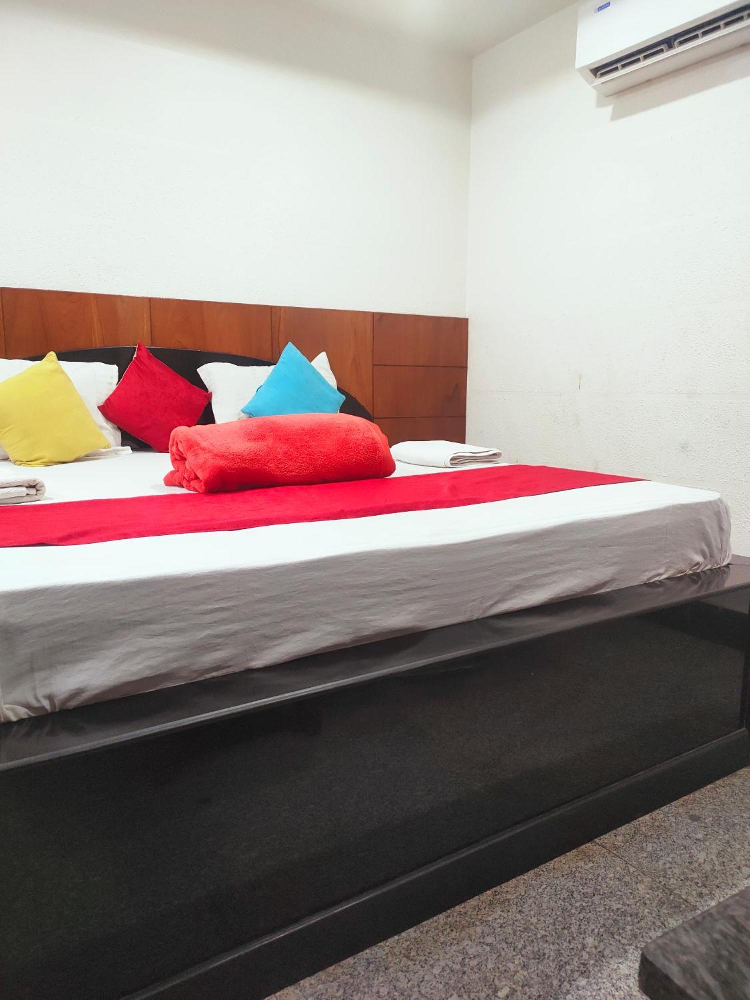 Hotel New Maruthi Inn, Lb Nagar Hyderabad Exterior photo
